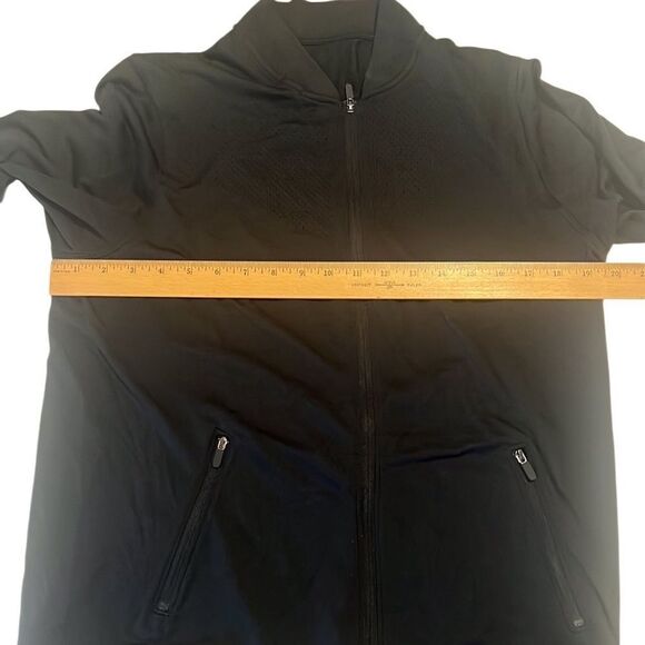 Lululemon Black Seamless Sweat Wicking Training Jacket Size 12 - Picture 8 of 9